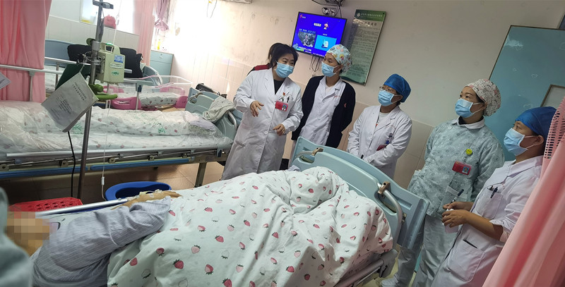 查房照片_副本.jpg