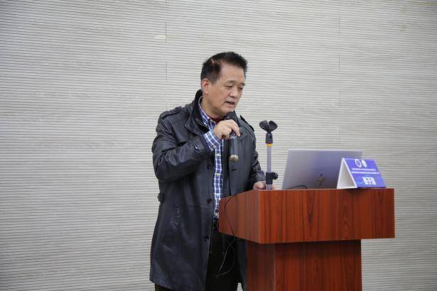 张子清教授现场授课